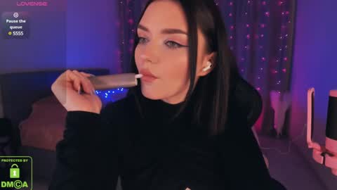 Snapshot of filister666 chatting on 01/04/25, 04:01 LEEN online show from 01/04/25, 04:01