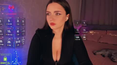 Snapshot of filister666 chatting on 10/05/25, 10:51 LEEN online show from 10/05/25, 10:51