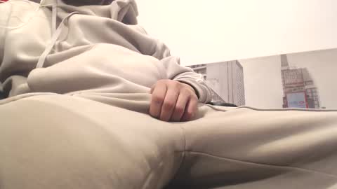 filouxx70 online show from 10/27/25, 08:24