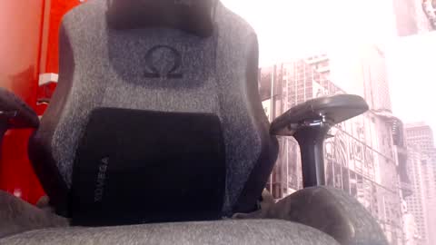 filouxx70 online show from 04/21/26, 06:23