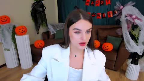 Amanda online show from 10/28/25, 10:08