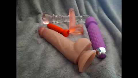 Tiffany Tay online show from 10/04/25, 04:54