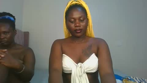 Snapshot of fine_melanie chatting on 01/17/26, 12:37 melanie online show from 01/17/26, 12:37