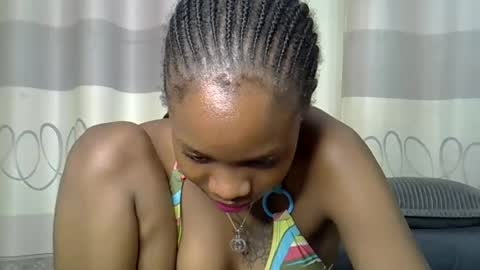 Snapshot of fine_queen12 chatting on 12/12/24, 06:03 fine_queen12 online show from 12/12/24, 06:03