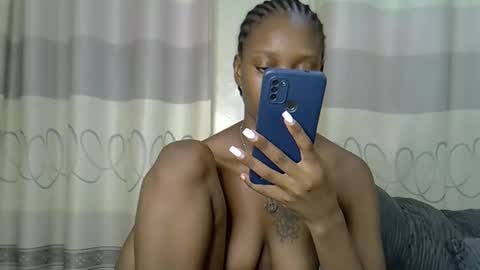 Snapshot of fine_queen12 chatting on 12/31/24, 01:30 fine_queen12 online show from 12/31/24, 01:30