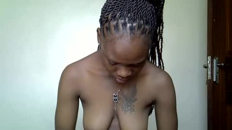 Snapshot of fine_queen12 chatting on 02/20/25, 06:39 fine_queen12 online show from 02/20/25, 06:39