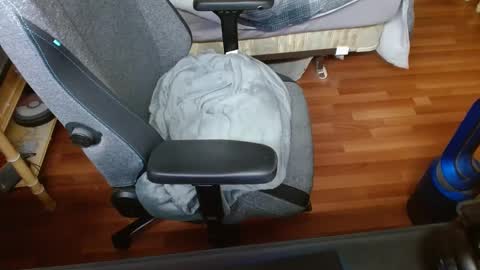 Snapshot of fingerpoppingeachother chatting on 01/04/25, 03:07 fingerpoppingeachother online show from 01/04/25, 03:07