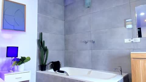 finnky1 online show from 01/25/25, 04:34