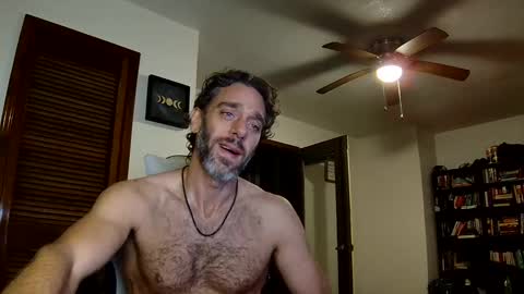 Snapshot of finnsage chatting on 10/31/25, 11:39 Finn Sage online show from 10/31/25, 11:39