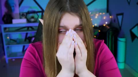 Snapshot of fioramarmoris chatting on 01/11/25, 12:29 fiora online show from 01/11/25, 12:29