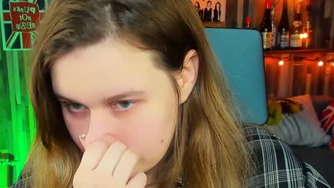 Snapshot of fioramarmoris chatting on 01/18/25, 03:16 fiora online show from 01/18/25, 03:16