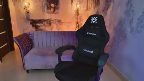 Snapshot of fioramarmoris chatting on 02/02/25, 11:30 fiora online show from 02/02/25, 11:30