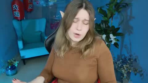 Snapshot of fioramarmoris chatting on 02/16/25, 08:32 fiora online show from 02/16/25, 08:32