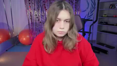 Snapshot of fioramarmoris chatting on 02/21/25, 09:45 fiora online show from 02/21/25, 09:45