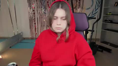 Snapshot of fioramarmoris chatting on 02/21/25, 02:48 fiora online show from 02/21/25, 02:48