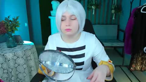 Snapshot of fioramarmoris chatting on 02/22/25, 08:18 fiora online show from 02/22/25, 08:18