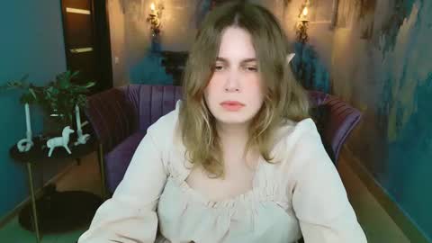 Snapshot of fioramarmoris chatting on 02/23/25, 02:25 fiora online show from 02/23/25, 02:25