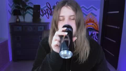 Snapshot of fioramarmoris chatting on 03/07/25, 09:51 fiora online show from 03/07/25, 09:51