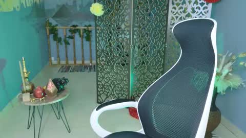 Snapshot of fioramarmoris chatting on 03/08/25, 11:16 fiora online show from 03/08/25, 11:16