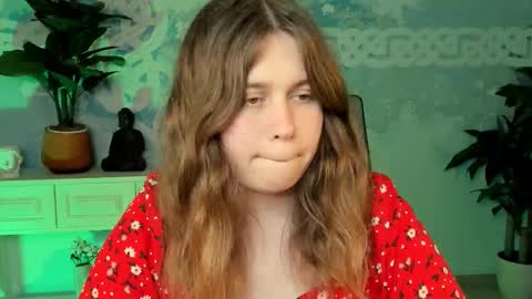 Snapshot of fioramarmoris chatting on 09/11/25, 11:21 fiora online show from 09/11/25, 11:21