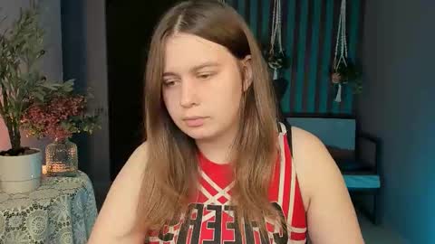 Snapshot of fioramarmoris chatting on 09/30/25, 01:27 fiora online show from 09/30/25, 01:27