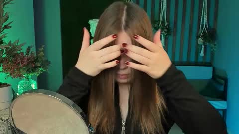 Snapshot of fioramarmoris chatting on 10/03/25, 05:37 fiora online show from 10/03/25, 05:37