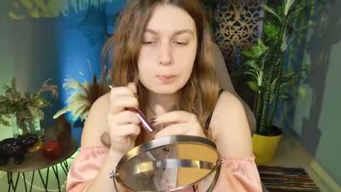 Snapshot of fioramarmoris chatting on 11/15/25, 05:49 fiora online show from 11/15/25, 05:49