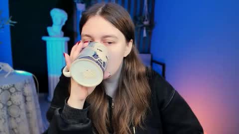 fiora online show from 03/22/26, 05:33