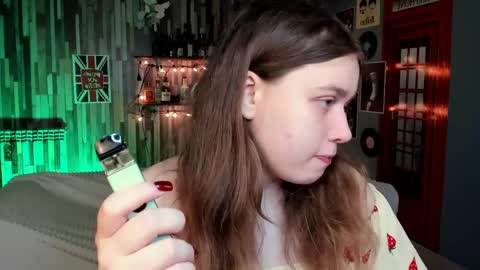 fiora online show from 04/18/26, 07:01