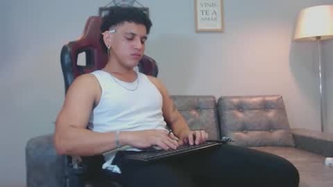 fire_boy69 online show from 11/21/25, 07:56