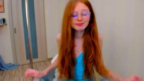 fire_luna online show from 10/08/25, 06:00