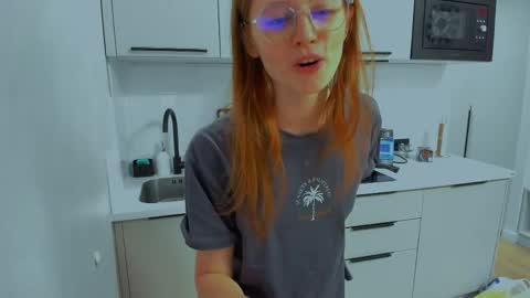 fire_luna online show from 04/13/26, 08:03