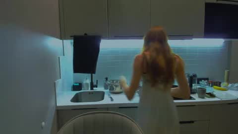 fire_luna online show from 04/15/26, 10:10