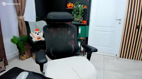 Kallisy online show from 11/20/25, 10:20