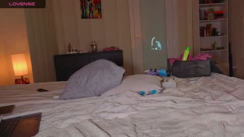 Alice online show from 10/04/25, 07:50