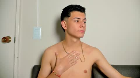 Nicolas online show from 12/21/25, 02:57