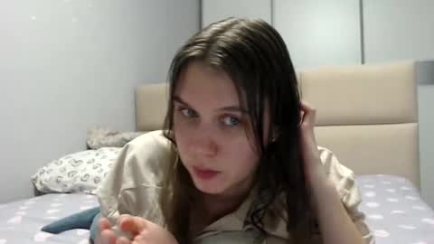 Sara online show from 01/12/25, 07:21