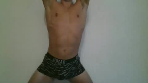 Snapshot of fit_guy997 chatting on 10/28/25, 12:30 fit_guy997 online show from 10/28/25, 12:30