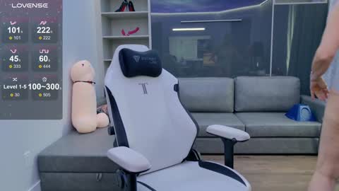 Bianca online show from 11/28/25, 03:14