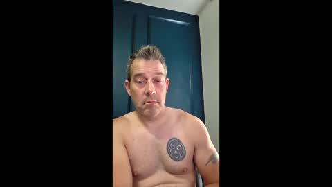 Snapshot of fitdaddylove chatting on 04/26/26, 09:45 FitDaddy online show from 04/26/26, 09:45