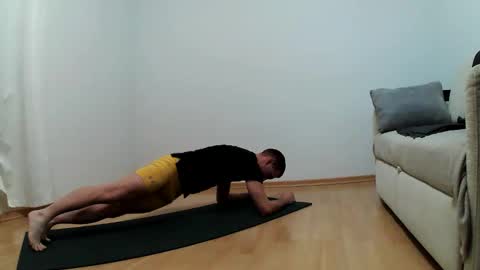 Snapshot of fitgentleman999 chatting on 01/11/26, 02:55 fitgentleman999 online show from 01/11/26, 02:55