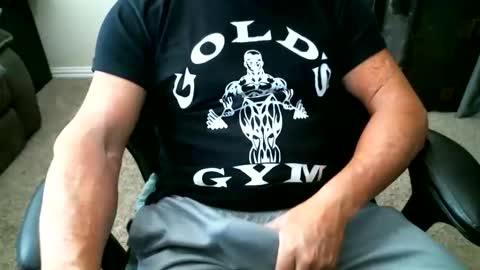 fitguy40 online show from 10/22/25, 06:51