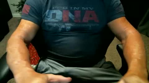 fitguy40 online show from 12/17/25, 03:56