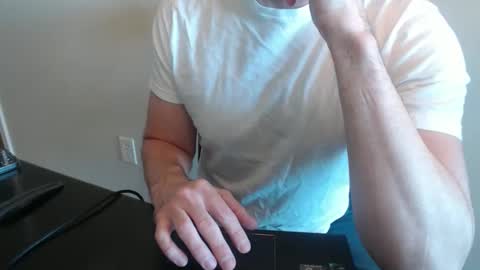 fithubby80 online show from 11/05/25, 03:23