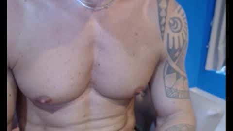 Snapshot of fitness1989 chatting on 10/13/25, 07:30 fitness1989 online show from 10/13/25, 07:30