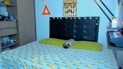 Elias Valencia online show from 02/25/25, 01:06