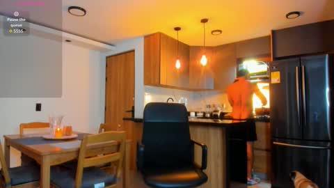 Elias Valencia online show from 12/23/25, 01:58