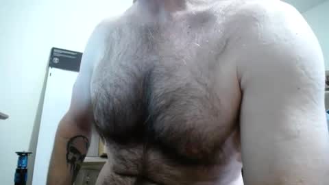 Snapshot of fitshow75 chatting on 09/22/25, 11:34 Links in Bio below online show from 09/22/25, 11:34