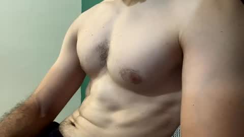 Snapshot of fittbigdick chatting on 07/19/26, 09:35 FittBoy online show from 07/19/26, 09:35