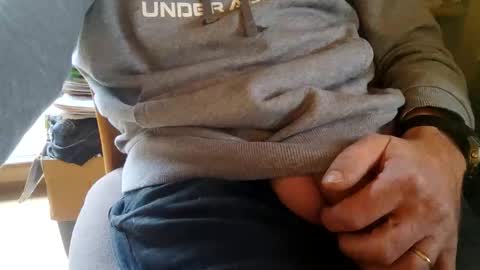 Markus online show from 12/14/25, 01:38